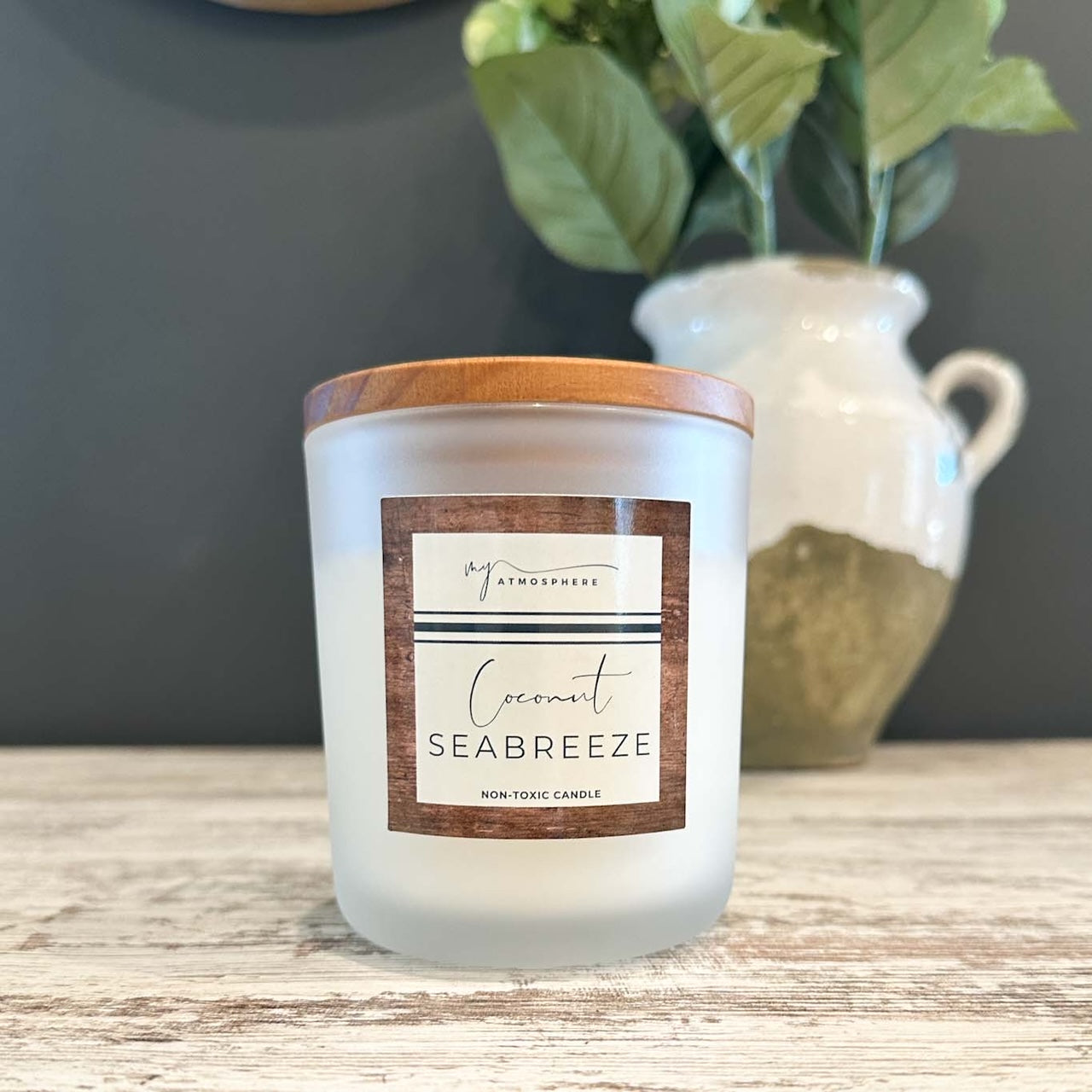 Coconut Seabreeze - 15 oz Frosted White Candle